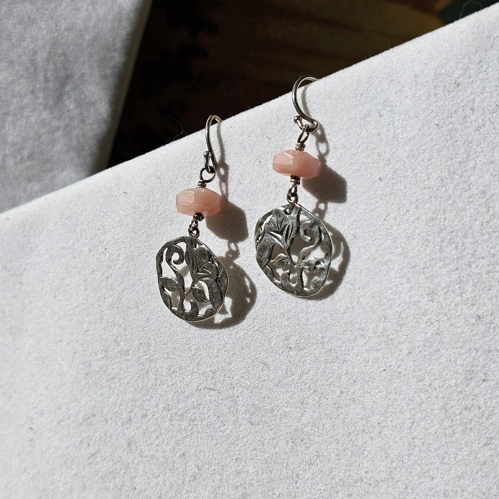 Silpada 925 Sterling Pink Soapstone Bead Floral Drop Earrings - Picture 7 of 13